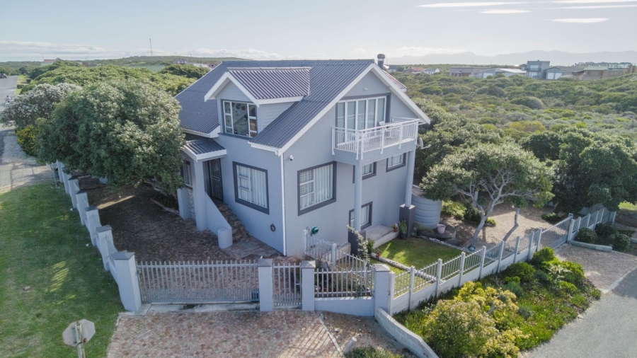5 Bedroom Property for Sale in Kleinbaai Western Cape